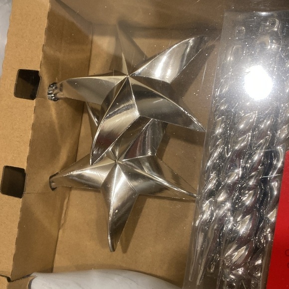 NWT Wondershop 40 Piece Silver and White Ornament Set Shatter Resistant/Hooks - Picture 6 of 6